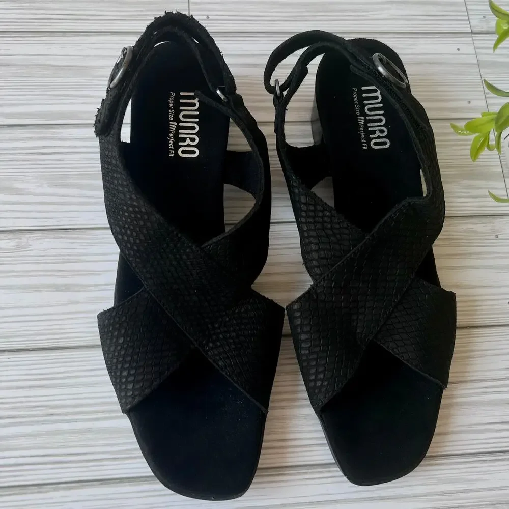 Munro 'Jenny' Black Lizard Print Nubuck Open-Toe Sandals Size: 8.5N Narrow Fit - Picture 4 of 13